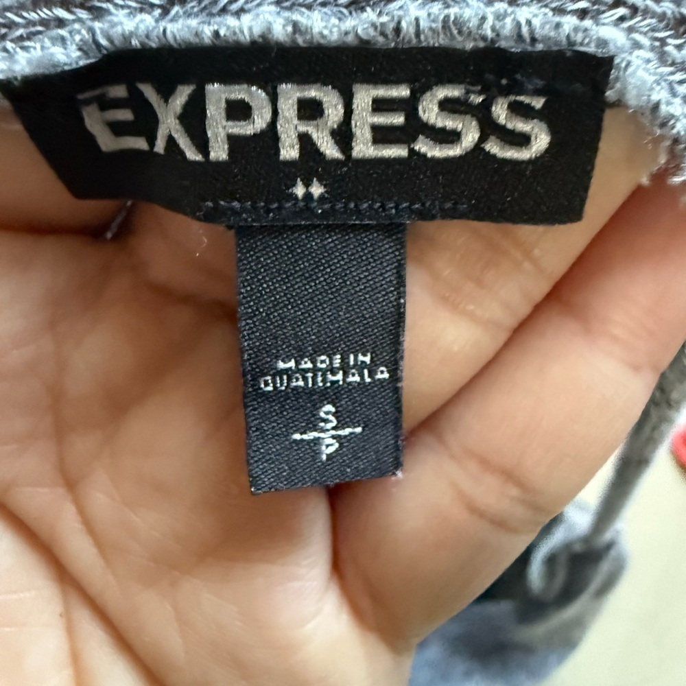 ✨ Express Gray Asymmetrical Long Sleeve Top - Picture 7 of 7